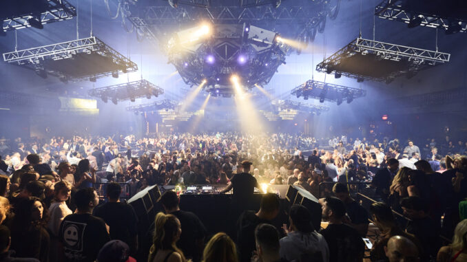 Zouk Crowd